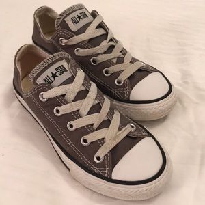 Gray converse kids